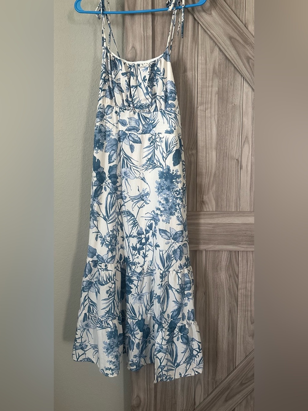 Brand New White Maxi Pencil Dress with Ruffled Tiered Design for Resort Wear